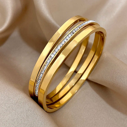 Nora Bangle