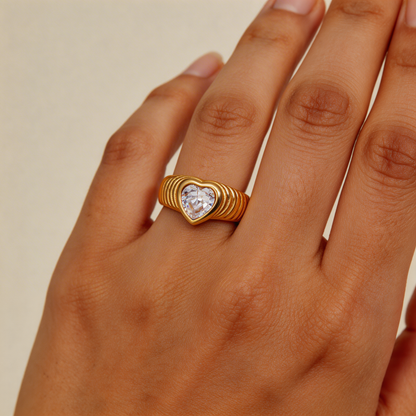 Martina Heart Ring