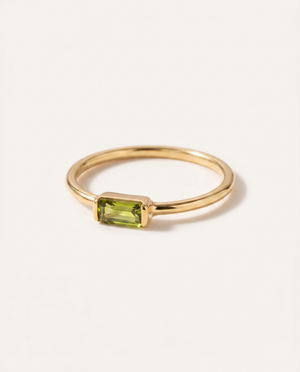 Noor birthstone minimal ring gold peridot