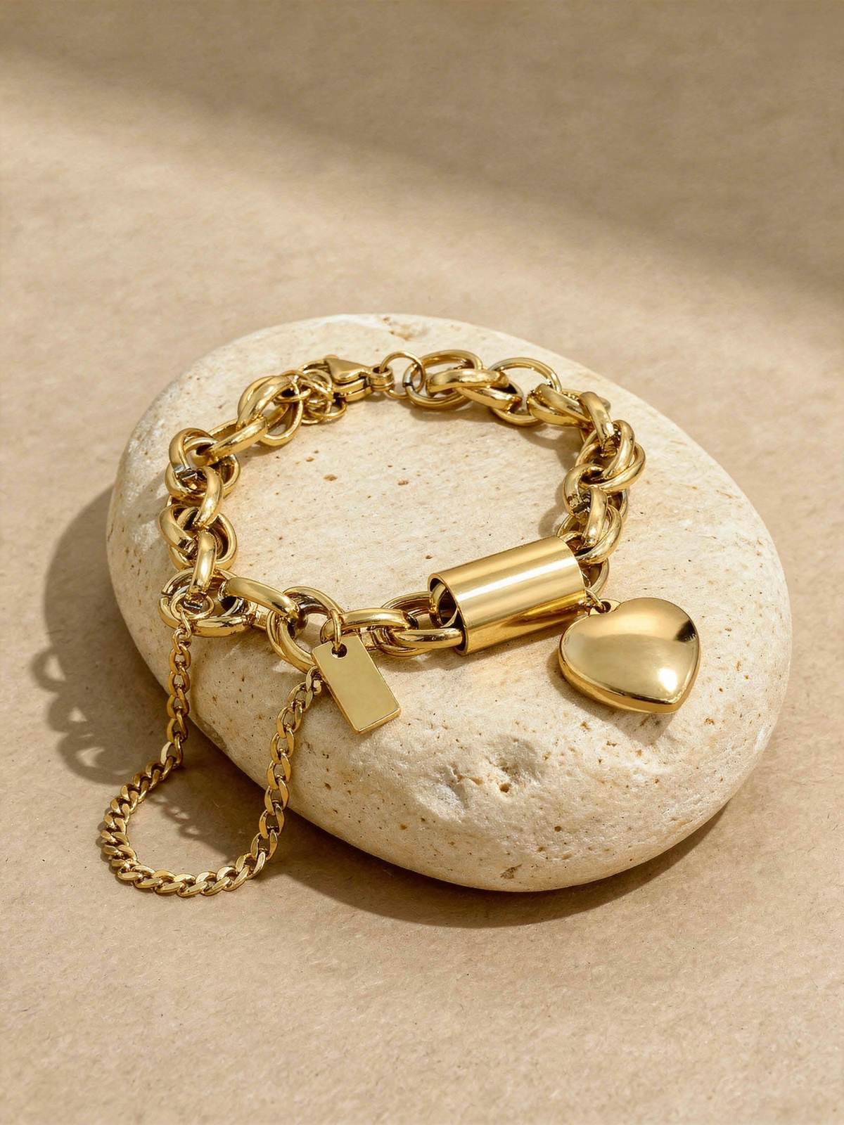 Valentina Heart Bracelet, 18k gold-plated chain with heart charm on stone